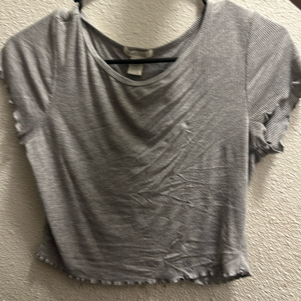 Rue 21 Crop top